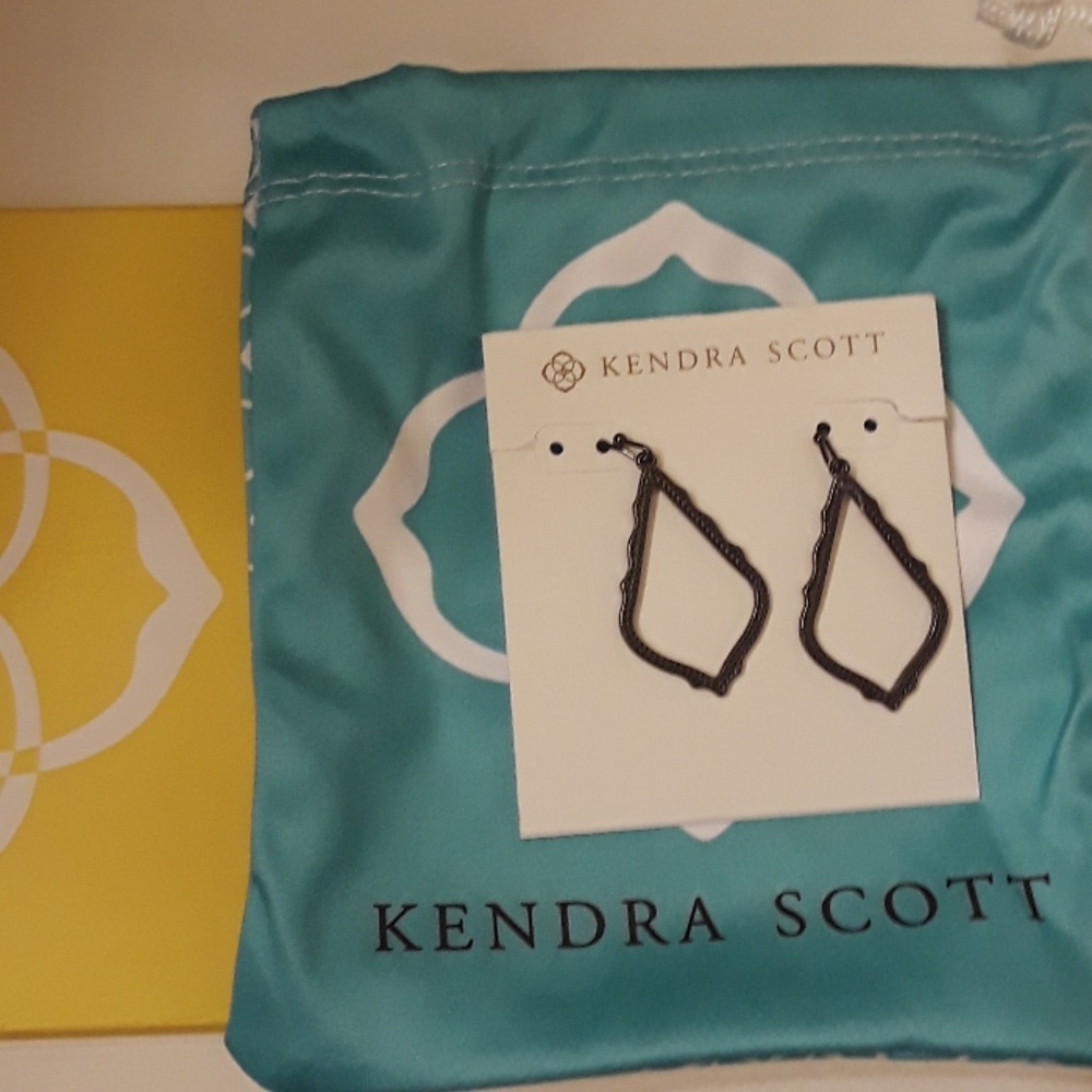 Kendra Scott Sophia Drop Earrings in Gunmetal